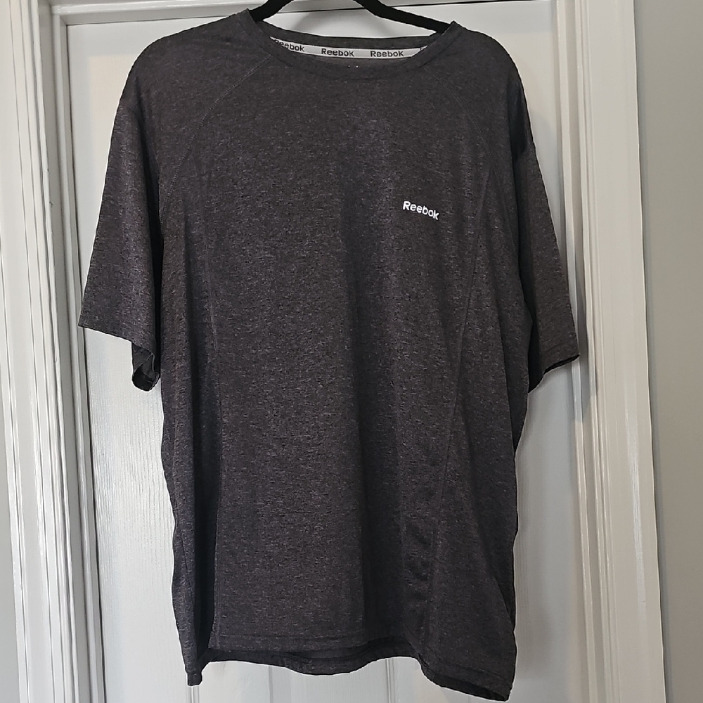 Reebok Men's Charcoal Grey Short Sleeve T-Shirt Workout Wicking Casual Size XL